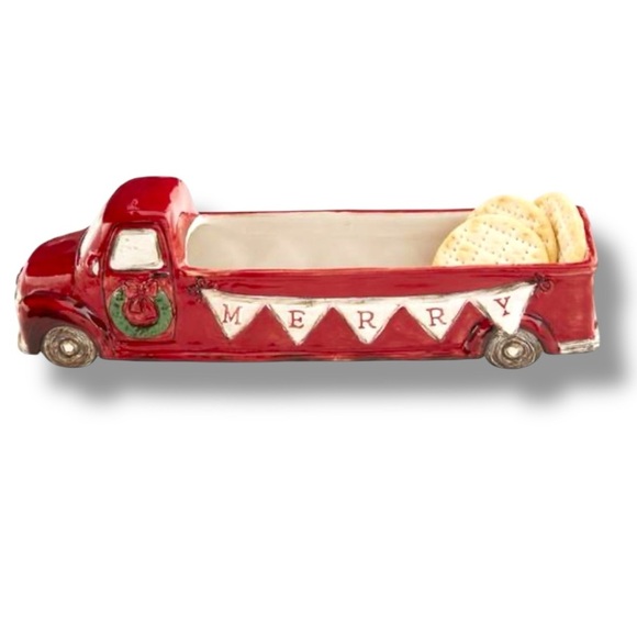 AJ SouthernCharm’s Mud Pie Ceramic Firetruck Christmas Serving Dish - Picture 1 of 4